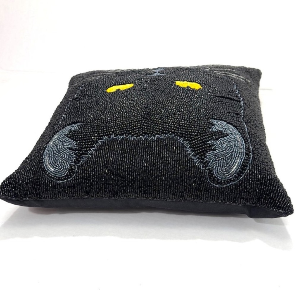 New BLACK CAT Beaded Decoration Pillow! Like new! Very rare find! - Picture 5 of 6
